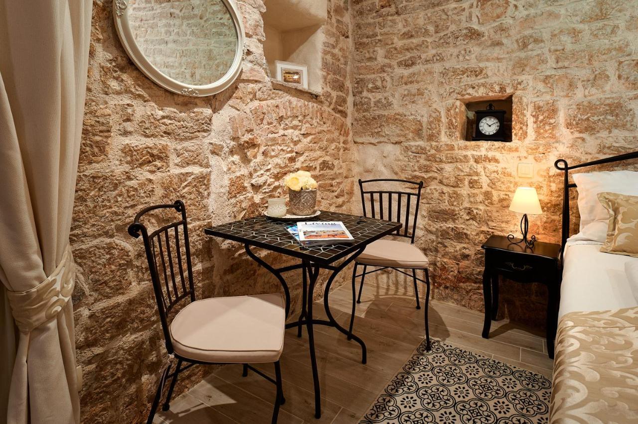 Rustic Apartments Sv Frane In The Old Town Sibenik Exterior photo