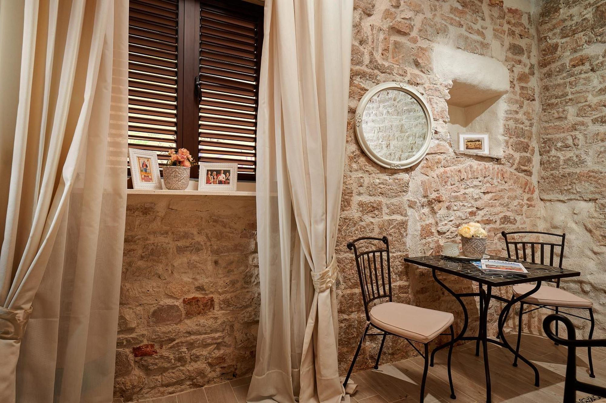 Rustic Apartments Sv Frane In The Old Town Sibenik Exterior photo